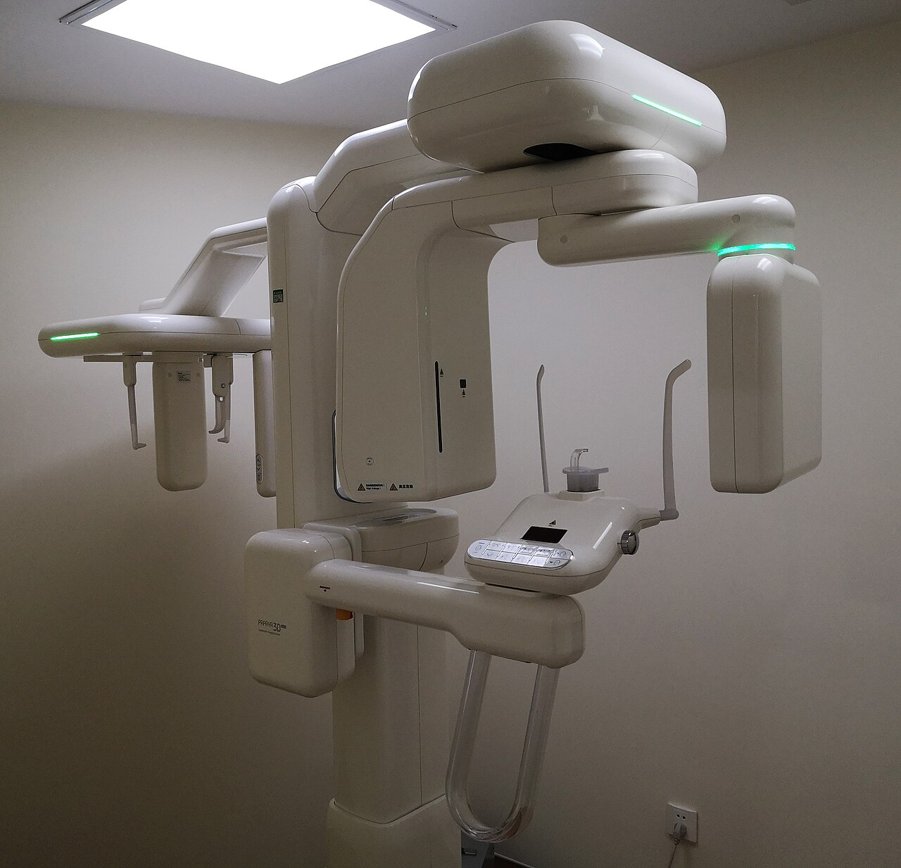 Cone beam CT scanner